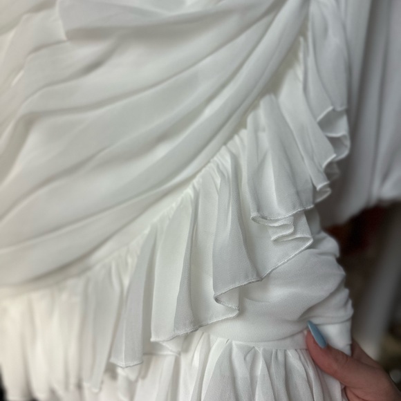 NWT Showpo Dress - Picture 2 of 5